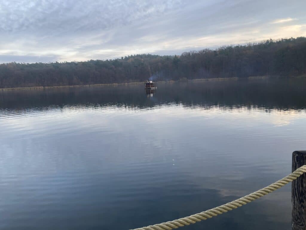 Lebensschule Ost Saunafloss Frauen draußen Lebensübergänge Foto Ilan Anita Hunke